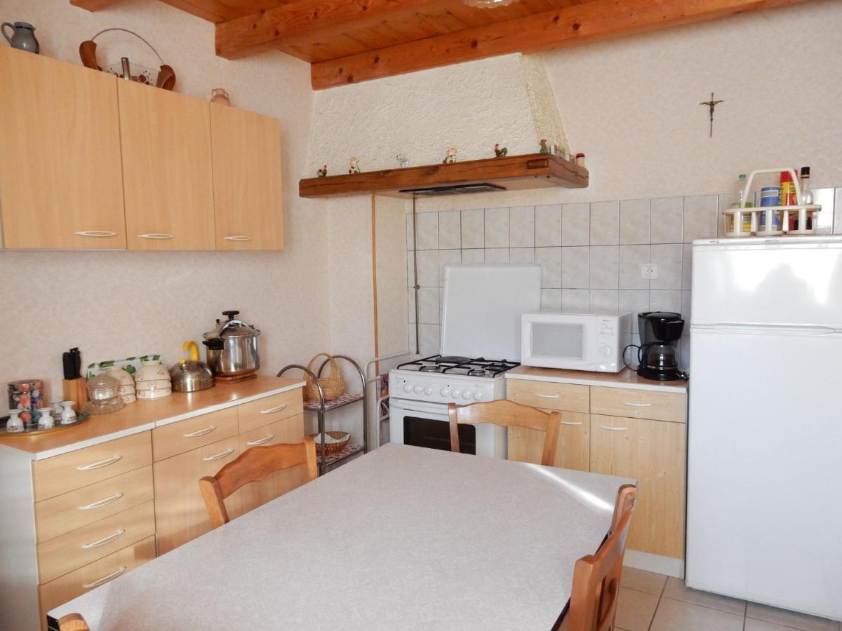 Spacious Holiday Home Near The Forest Esmoulieres Cameră foto